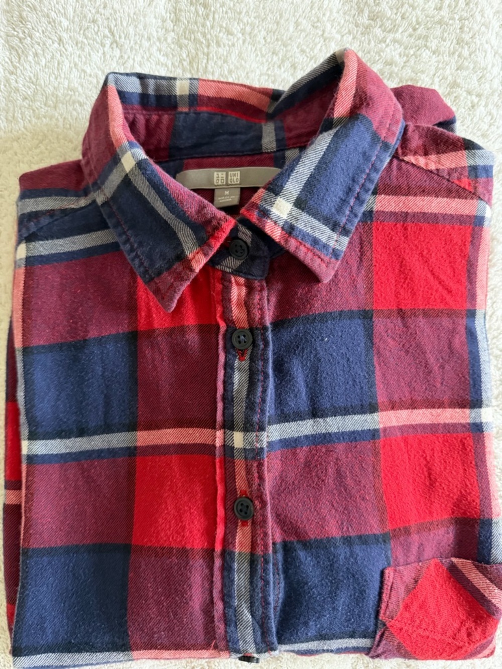 Uniqlo Red & Navy Plaid Flannel Shirt Size Medium